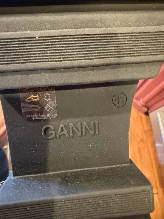 Ganni Two-Tone Black and Cream Chelsea Ankle Boots - Picture 5 of 5